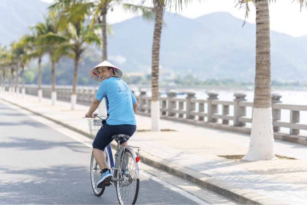 đạp xe khám phá nha trang