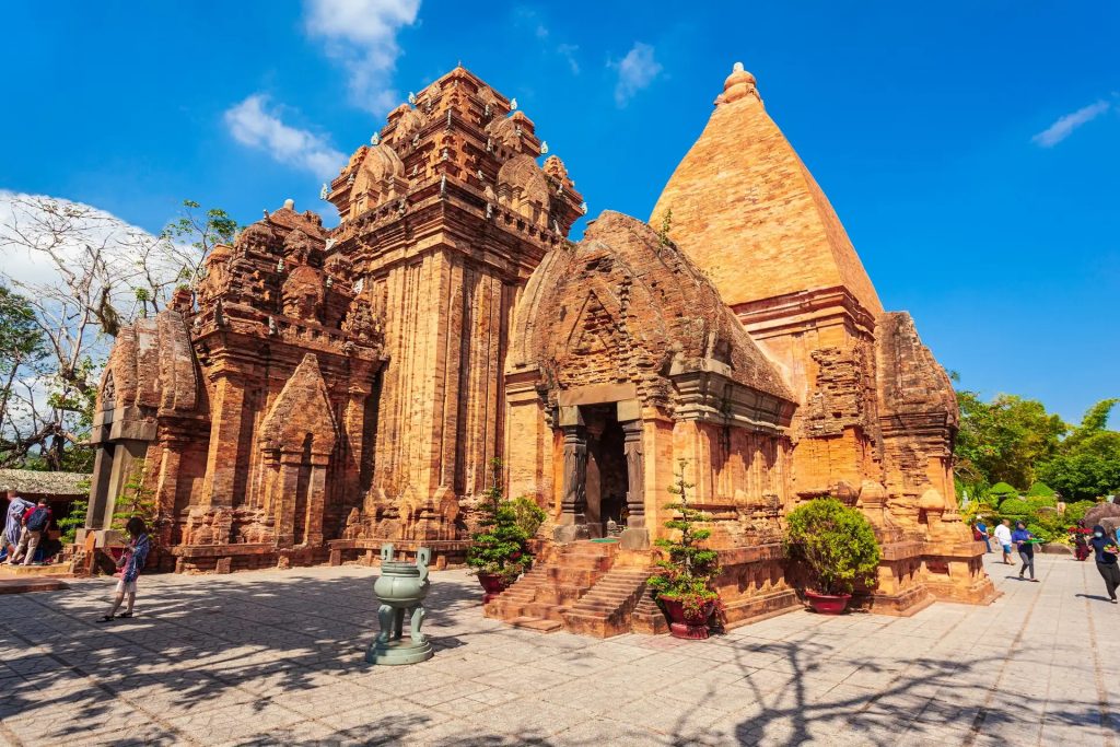  Tháp Bà Ponagar