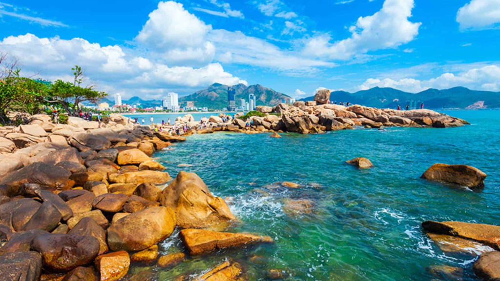 Khu vực biển Hòn Chồng