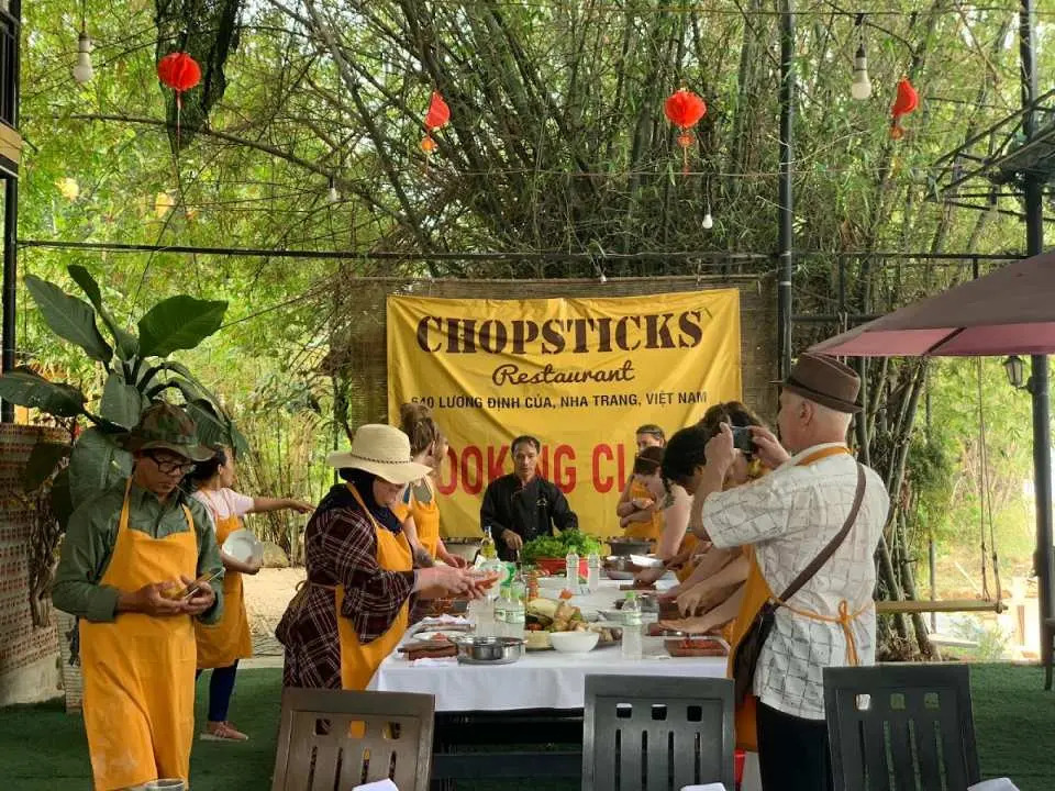 Chopsticks Restaurant & Cooking Class